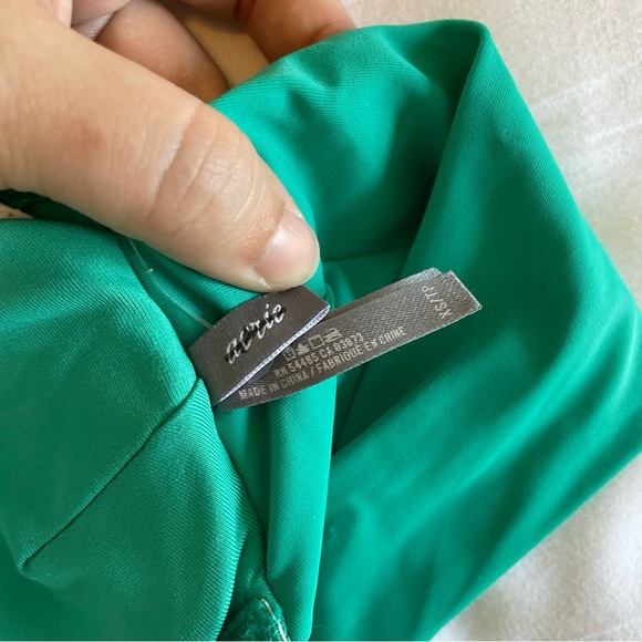NWOT Emerald Green Aerie Bikini Top - Picture 4 of 8